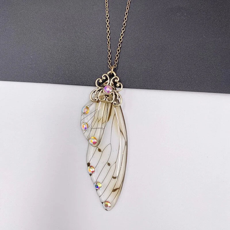 Butterfly Choker Necklace – Vintage Resin & Glass Pendant for Women Pendant Choker Necklace Nixie 50cm Gold