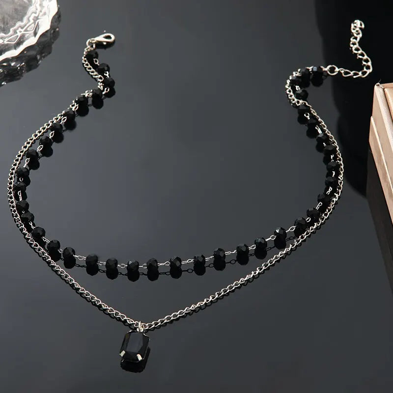 Silver-Plated Black Glass Pendant Necklace | Vintage Elegance Pendant Necklace Nixie