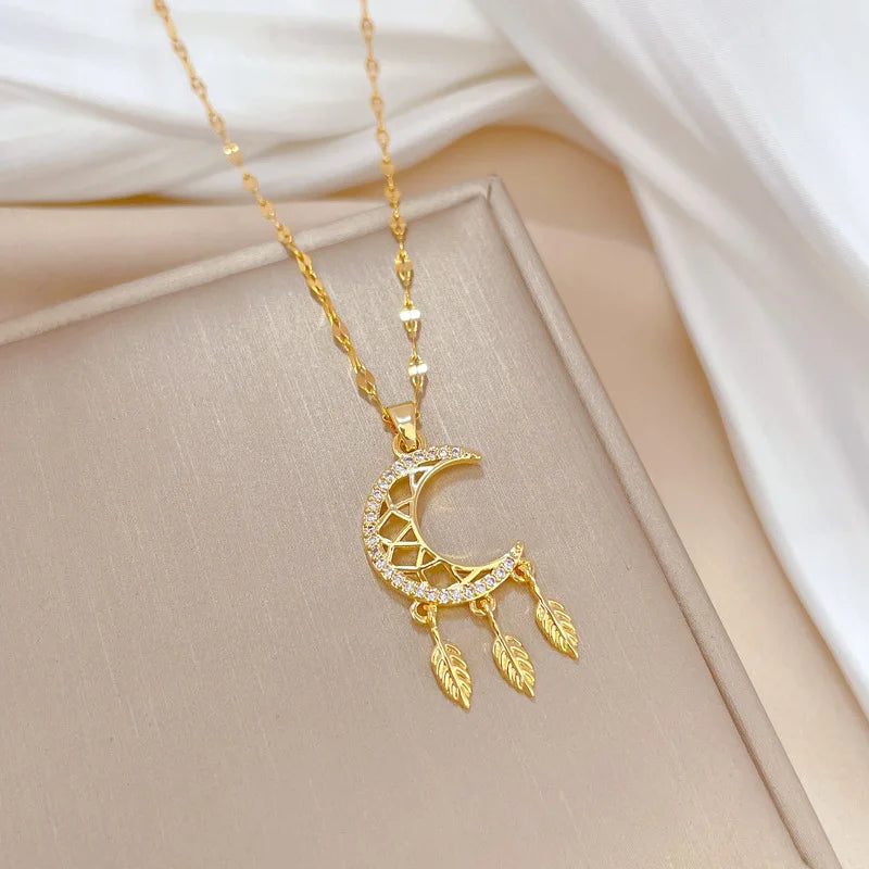 Moon Pendant Necklace Gold Choker – Minimalist Women's Jewelry Pendant Necklace Nixie
