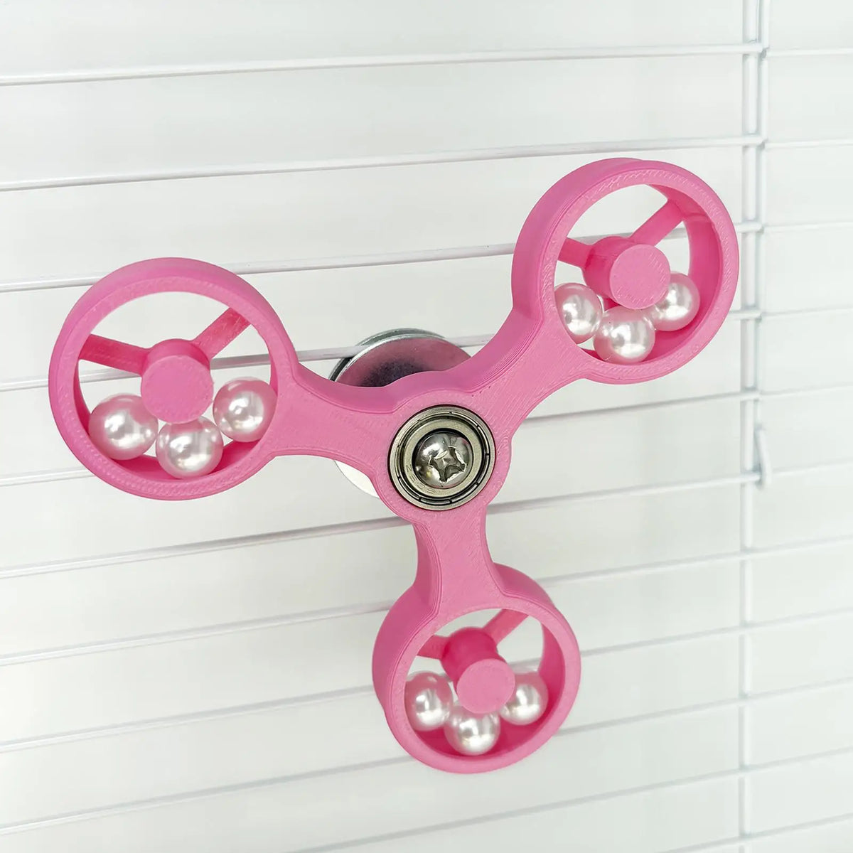 Parrot Spinner Windmill Chew Toy – Birdcage Enrichment Accessory Bird Chew Toy Nixie