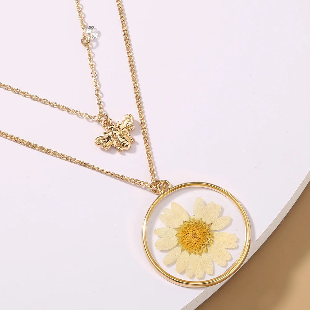 Resin Daisy Bee Pendant Necklace & Earrings Handmade Jewelry Set Jewelry Set Nixie