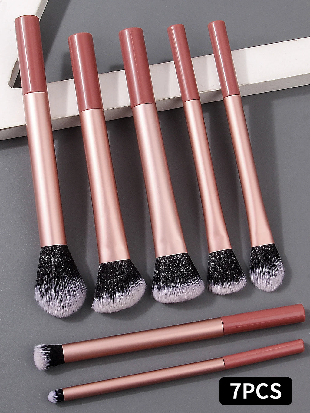 Nixie 7-Piece Makeup Brush Set – Synthetic Bristles Kit Makeup Brush Set Nixie