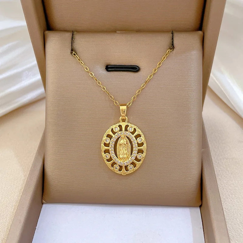 Egg-Shape Portrait Pendant Necklace | Gold Stainless Steel Pendant Necklace Nixie