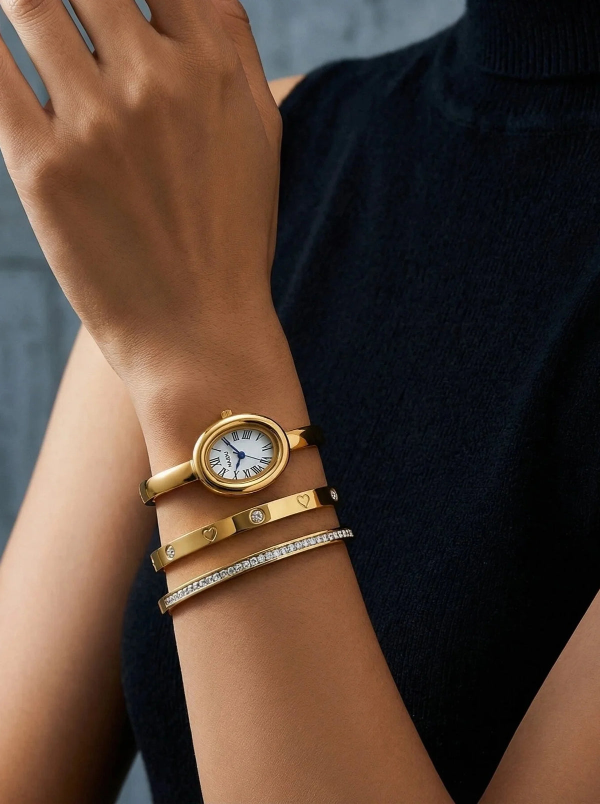 Naidu 3-Piece Bracelet Watch Set – Quartz Roman Numeral Bracelet Watch Set Nixie