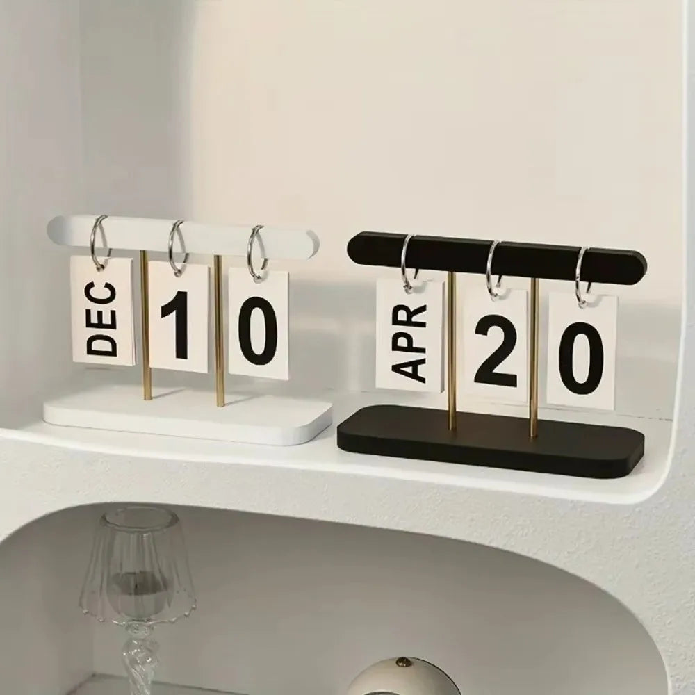 Wooden Flip Desk Calendar – Minimalist Perpetual Home Decor
