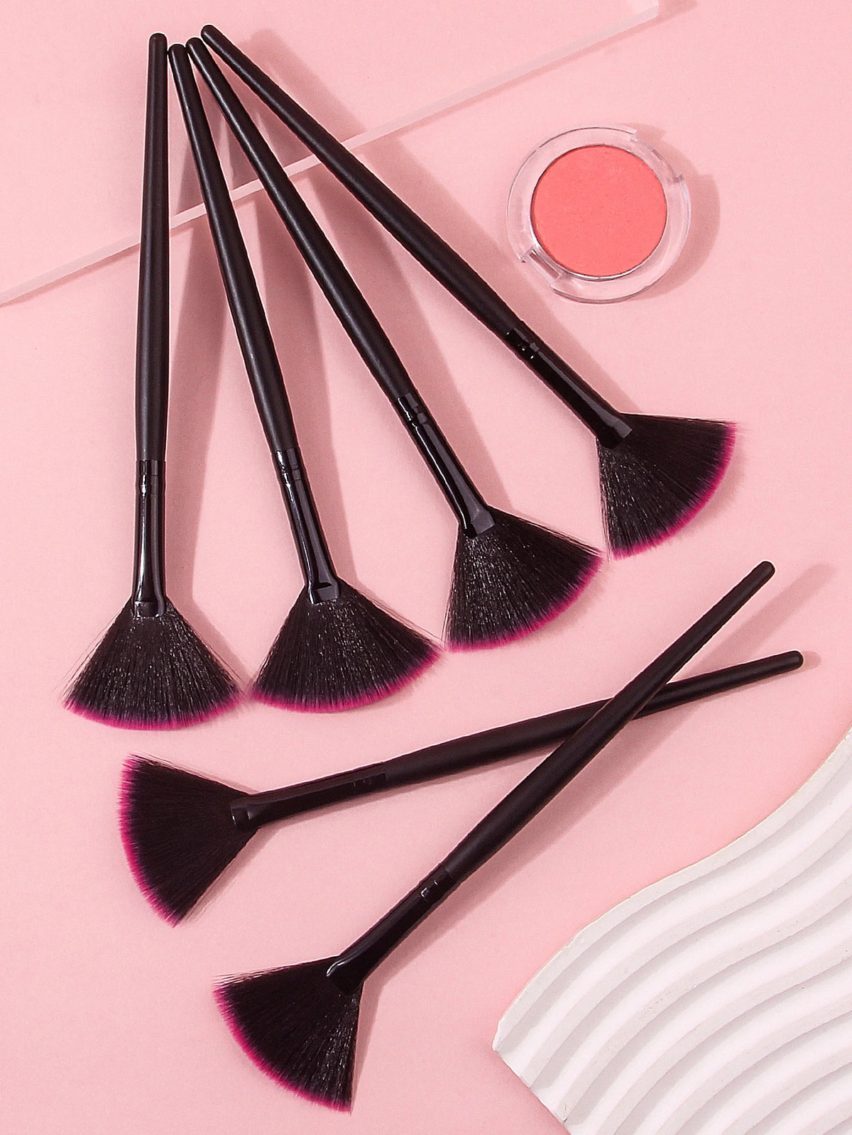 Fan Shape Foundation & Facial Mask Makeup Brushes – 1/3/6 PCS Makeup Brush Set Nixie