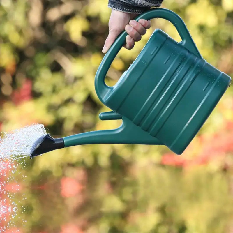 5L Lightweight Plastic Watering Can – Indoor & Outdoor Garden Garden Watering Can Nixie