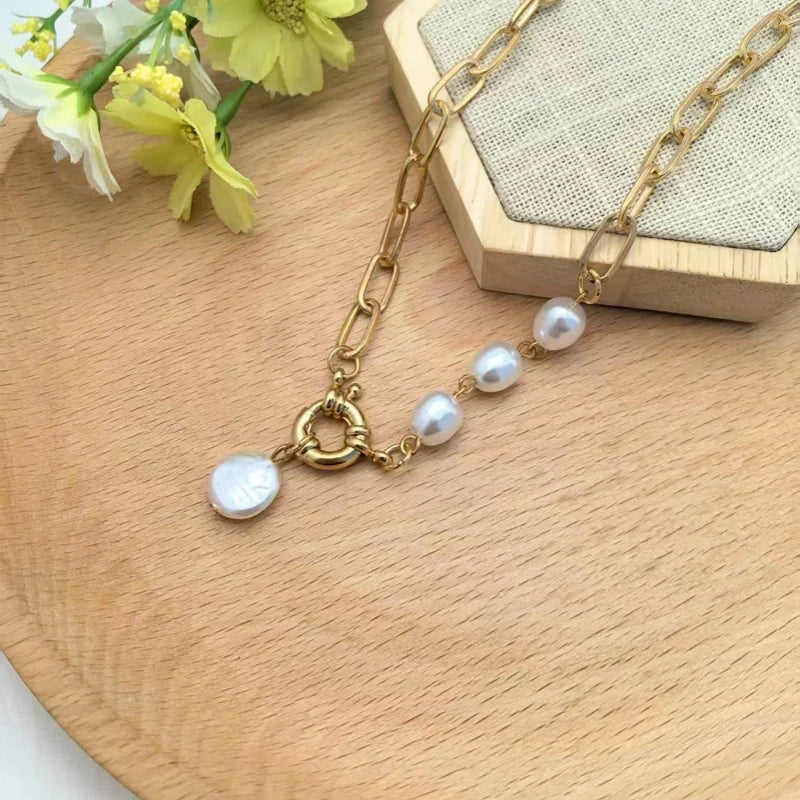 Faux Pearl Pendant Necklace Retro Collarbone Chain for Women Pendant Necklace Nixie