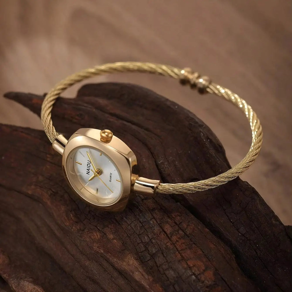 Women's Retro Quartz Watch – Stainless Steel Band, 3 Bar Women's Quartz Watch Nixie