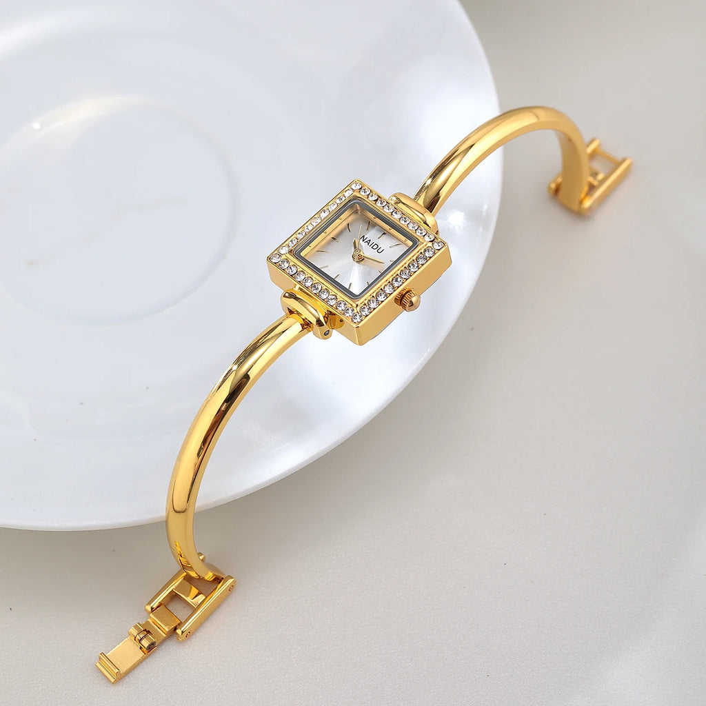 Women's Retro Gold Quartz Watch | Minimalist Stainless Steel