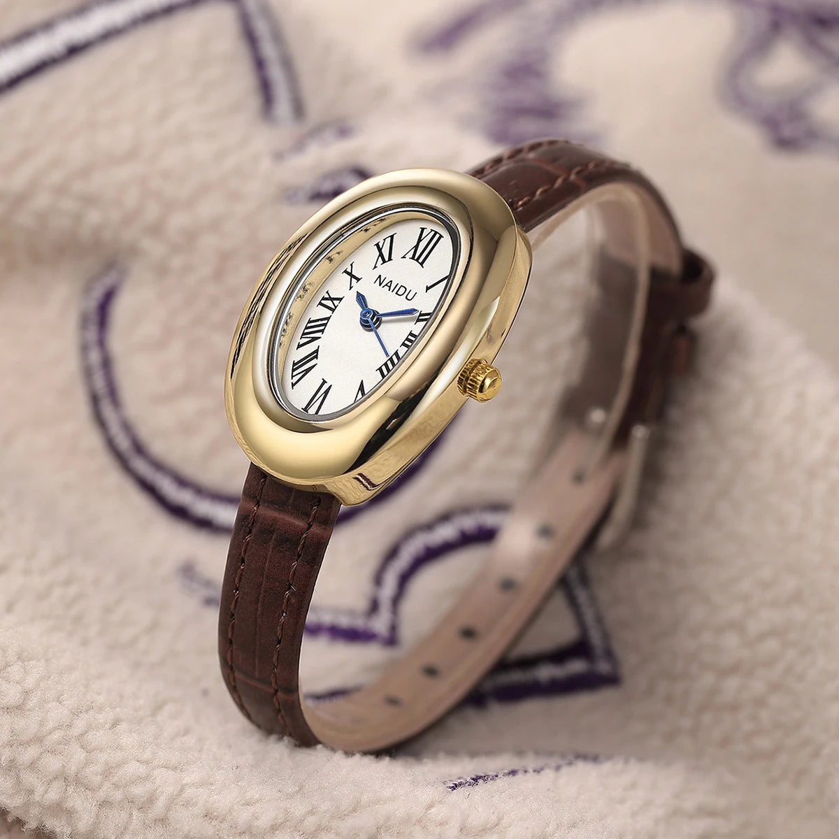 Naidu Retro Quartz Watch – Leather Band Numberless Dial Quartz Wristwatch Nixie