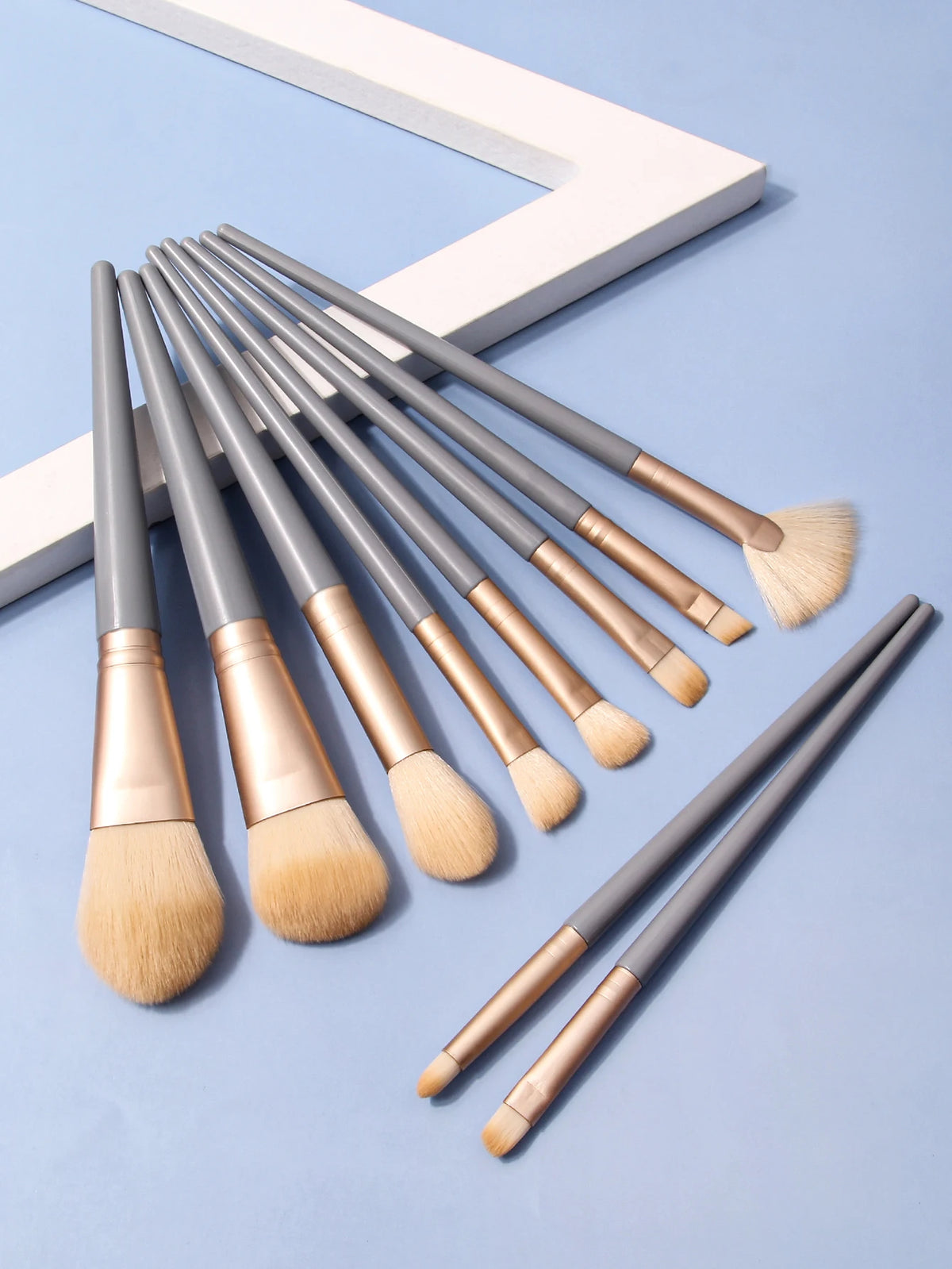 10-Piece Makeup Brush Set – Eyeshadow, Contour & Blush Makeup Brush Set Nixie
