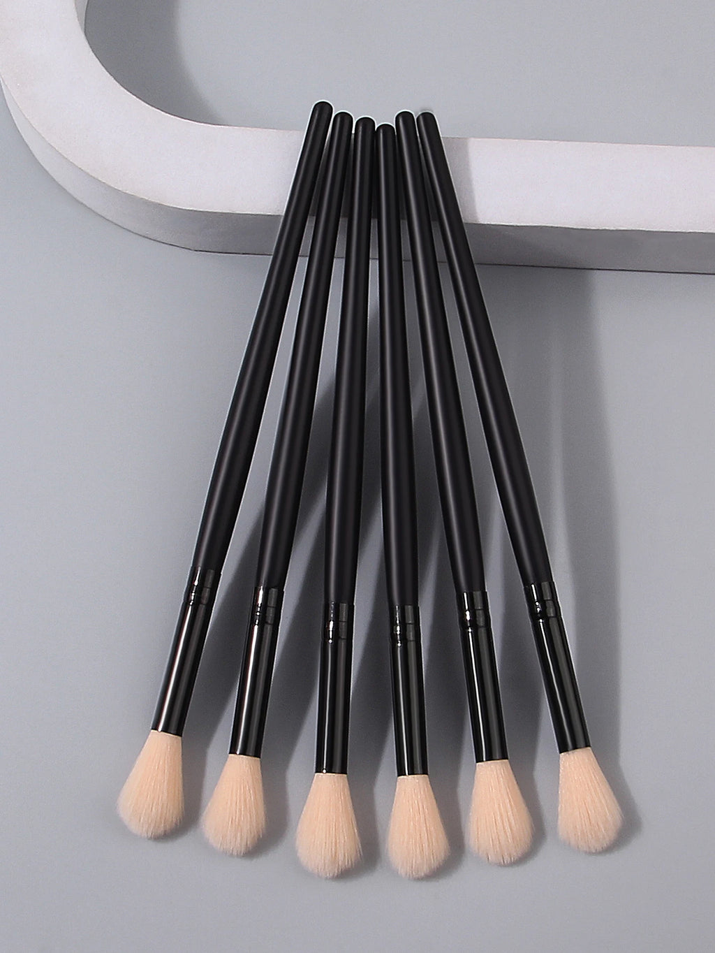 6-Piece Wooden Handle Makeup Brush Set – Blush & Highlighter Makeup Brush Set Nixie