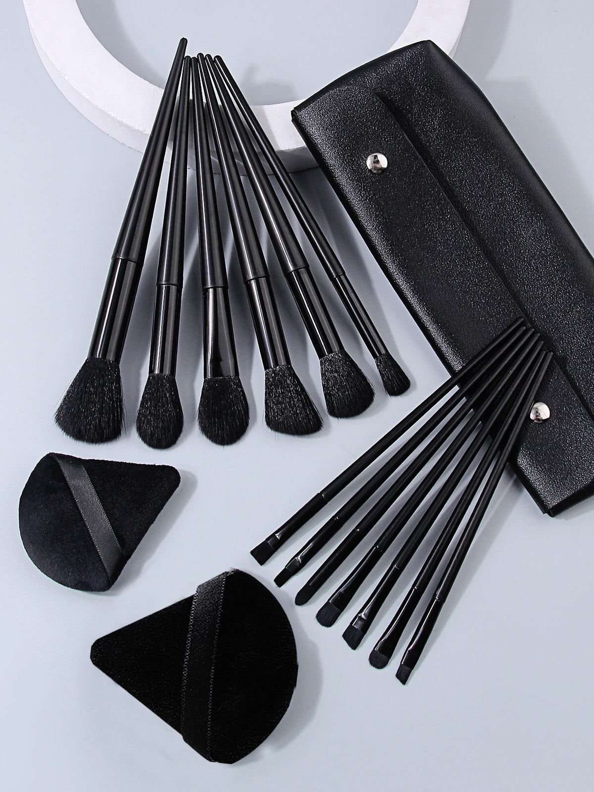16Pcs Fluffy Makeup Brush Set with Storage Case & Puffs Makeup Brush Set Nixie