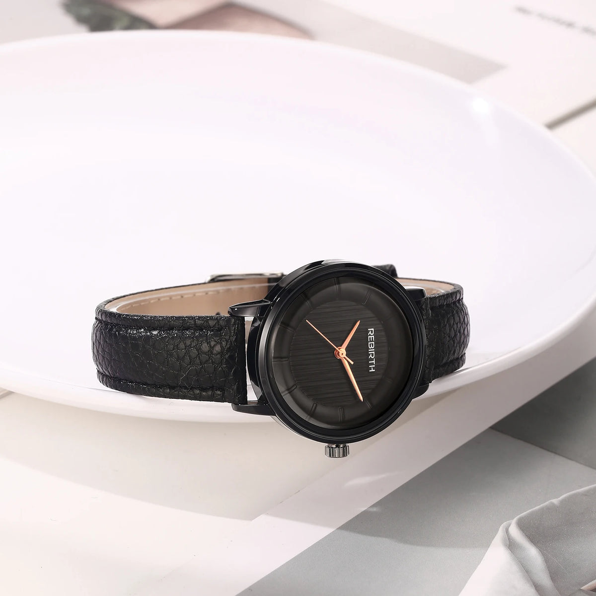 REBIRTH Square Quartz Watch – Unisex Minimalist Leather Band Quartz Wristwatch Nixie