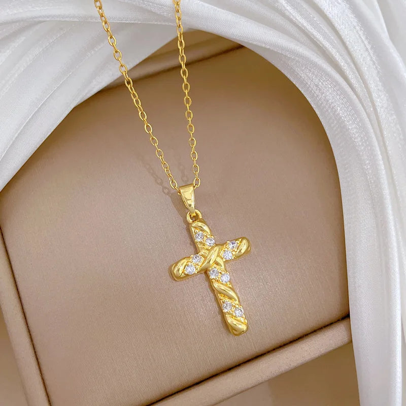 Women's Gold Cross Pendant Necklace – Stainless Steel Choker Pendant Necklace Nixie