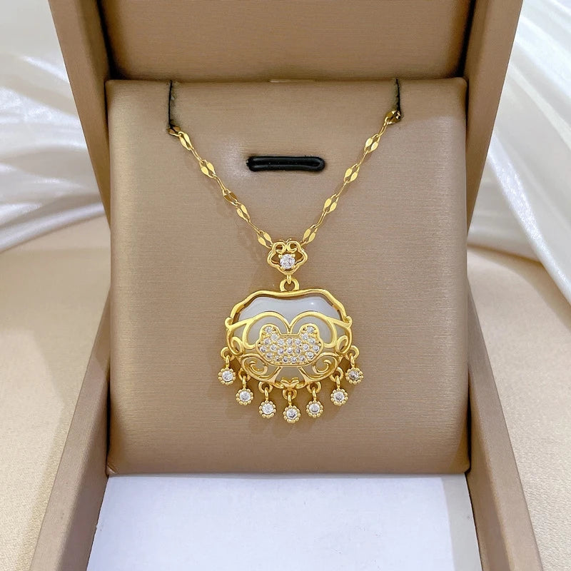 Luxury Tassel Lock Zircon Pendant Necklace | Gold Collarbone Chain Pendant Necklace Nixie