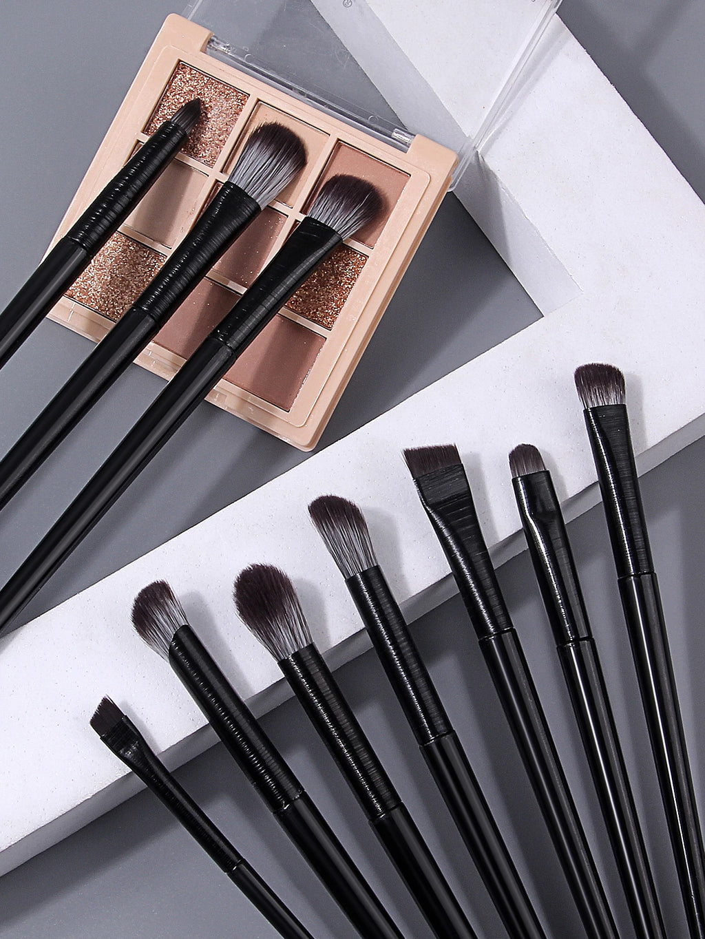 Nixie 13-Pc Eye Makeup Brush Set – Eyeshadow & Contour Eye Makeup Brush Set Nixie