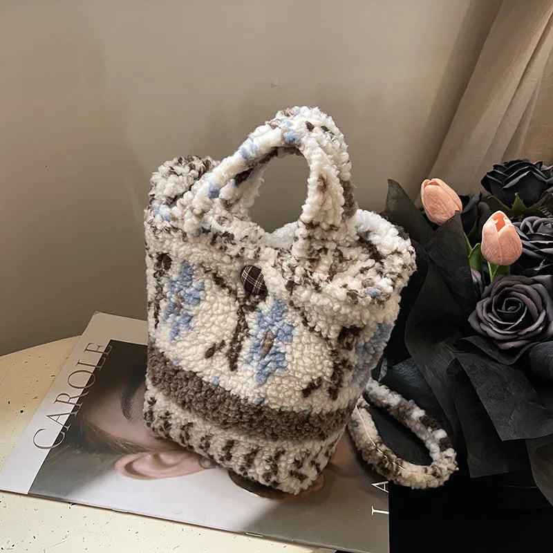 Fluffy Lamb Wool Crossbody Bucket Bag – Women's Furry Handbag Crossbody Bucket Bag Nixie