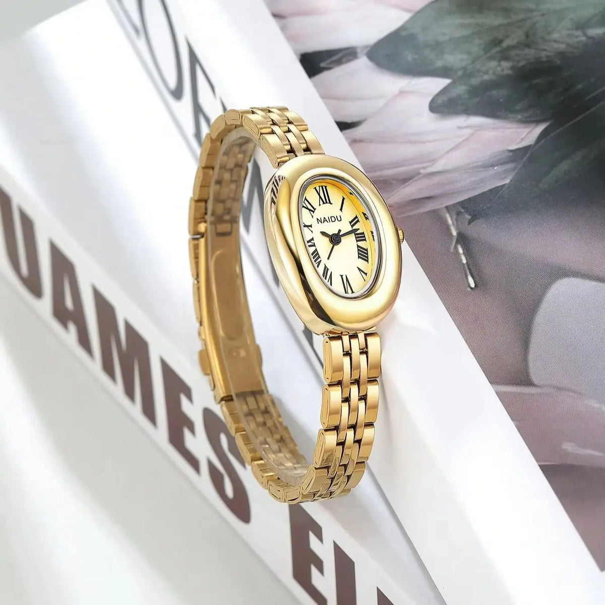 Retro Oval Roman Numeral Women's Quartz Watch | Classic Style