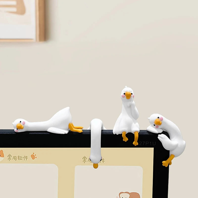 3D Resin Duck Ornament – Desk, Dashboard & Monitor Decor Resin Desk Ornament Nixie 1
