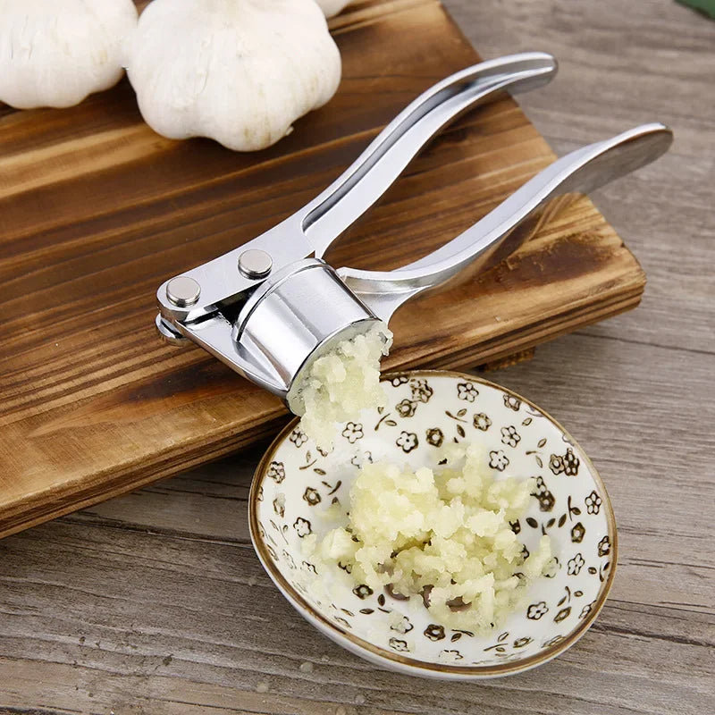 Zinc Alloy Manual Garlic Press Crusher & Mincer – Easy Clean Garlic Press Nixie