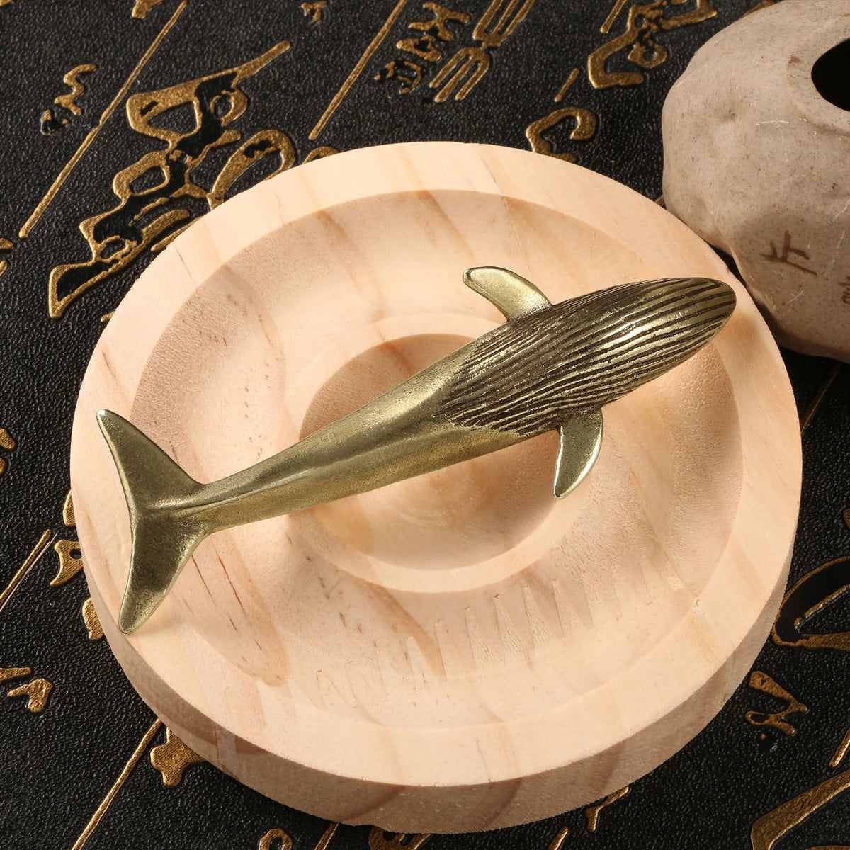 Antique Bronze Hammerhead Shark Mini Figurine Desk Ornament Decorative Figurine Nixie