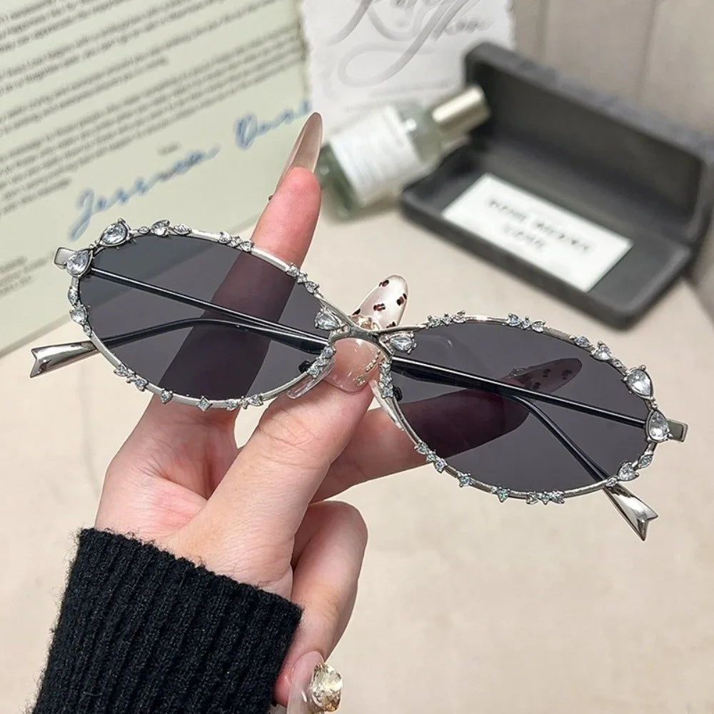 Retro Diamond Oval Sunglasses UV400 – Unisex Punk Style Oval Sunglasses Nixie 6