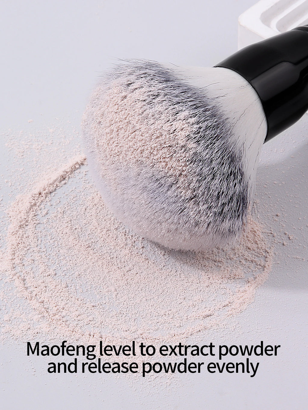 Nixie Soft Fluffy Powder & Blush Brush – Wood Handle Makeup Brush Nixie