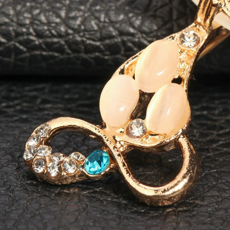 Vintage Crystal Cat Brooch – Rhinestone Opal Animal Pin Crystal Brooch Pin Nixie
