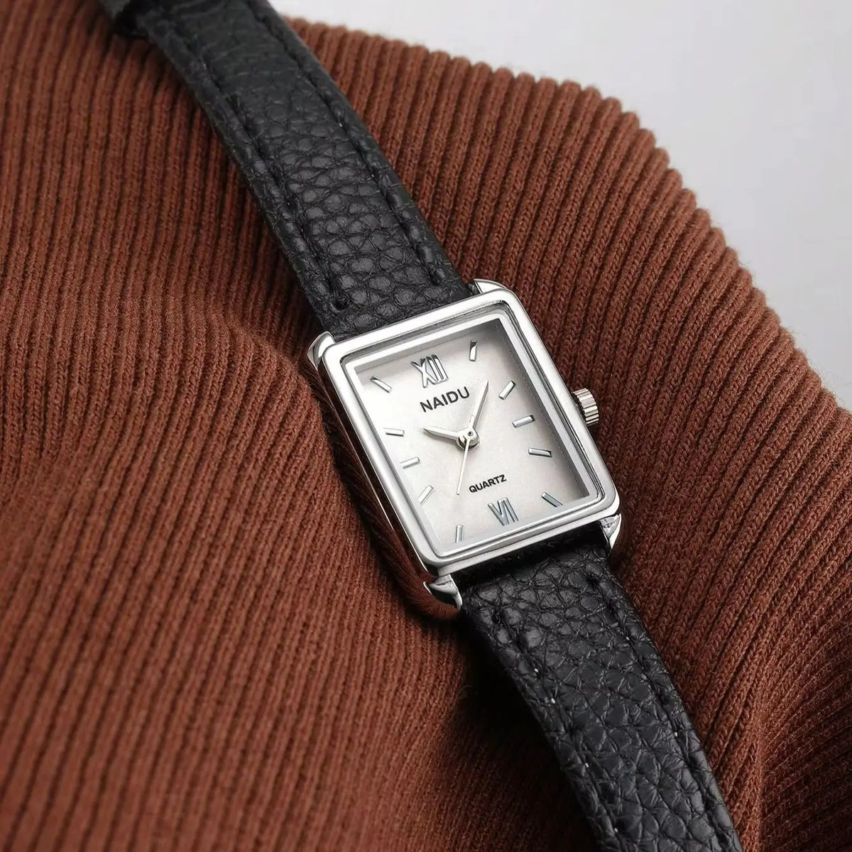 Ladies' Elegant Leather Band Quartz Watch – Casual & Fashion Women's Quartz Watch Nixie