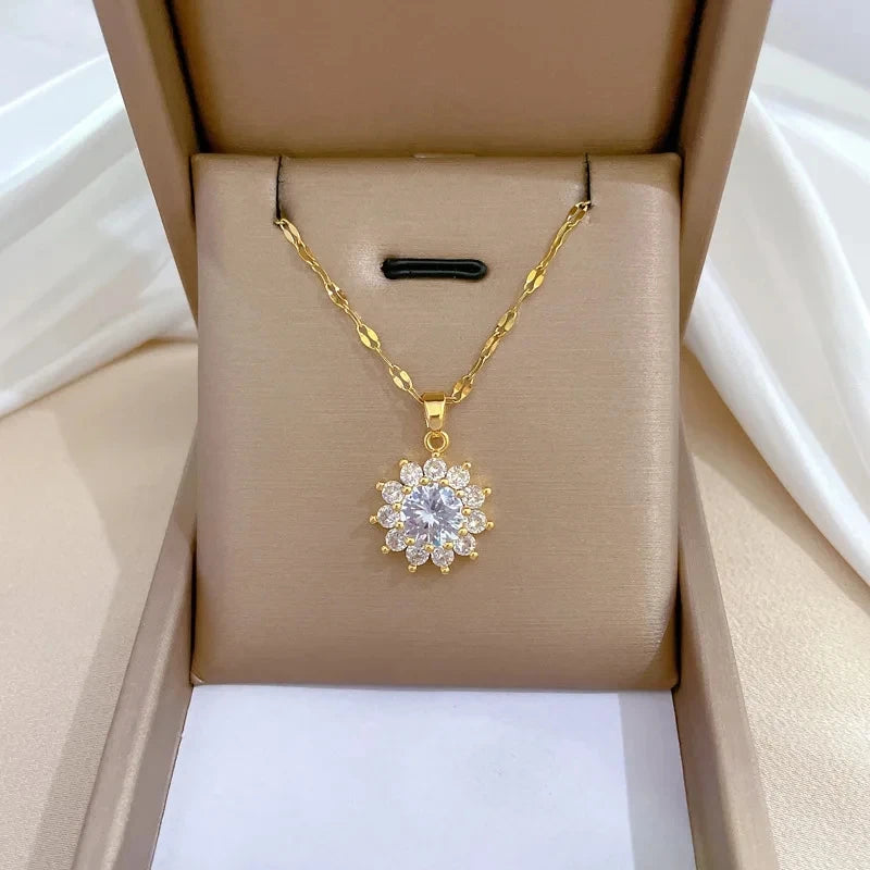 Flower Pendant Choker Necklace – Gold Stainless Steel Women