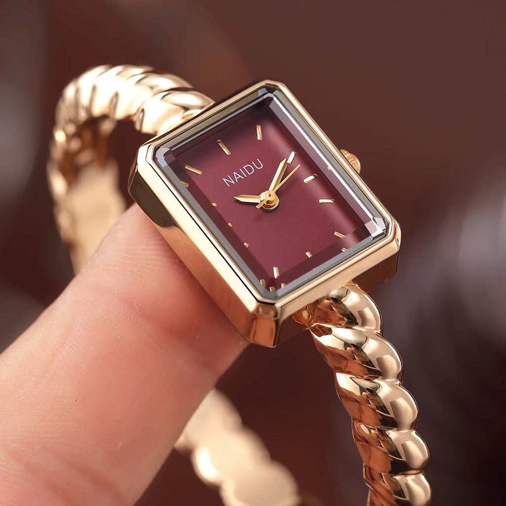 Women's Gold Square Dial Quartz Bracelet Watch – Retro Style Women's Bracelet Watch Nixie