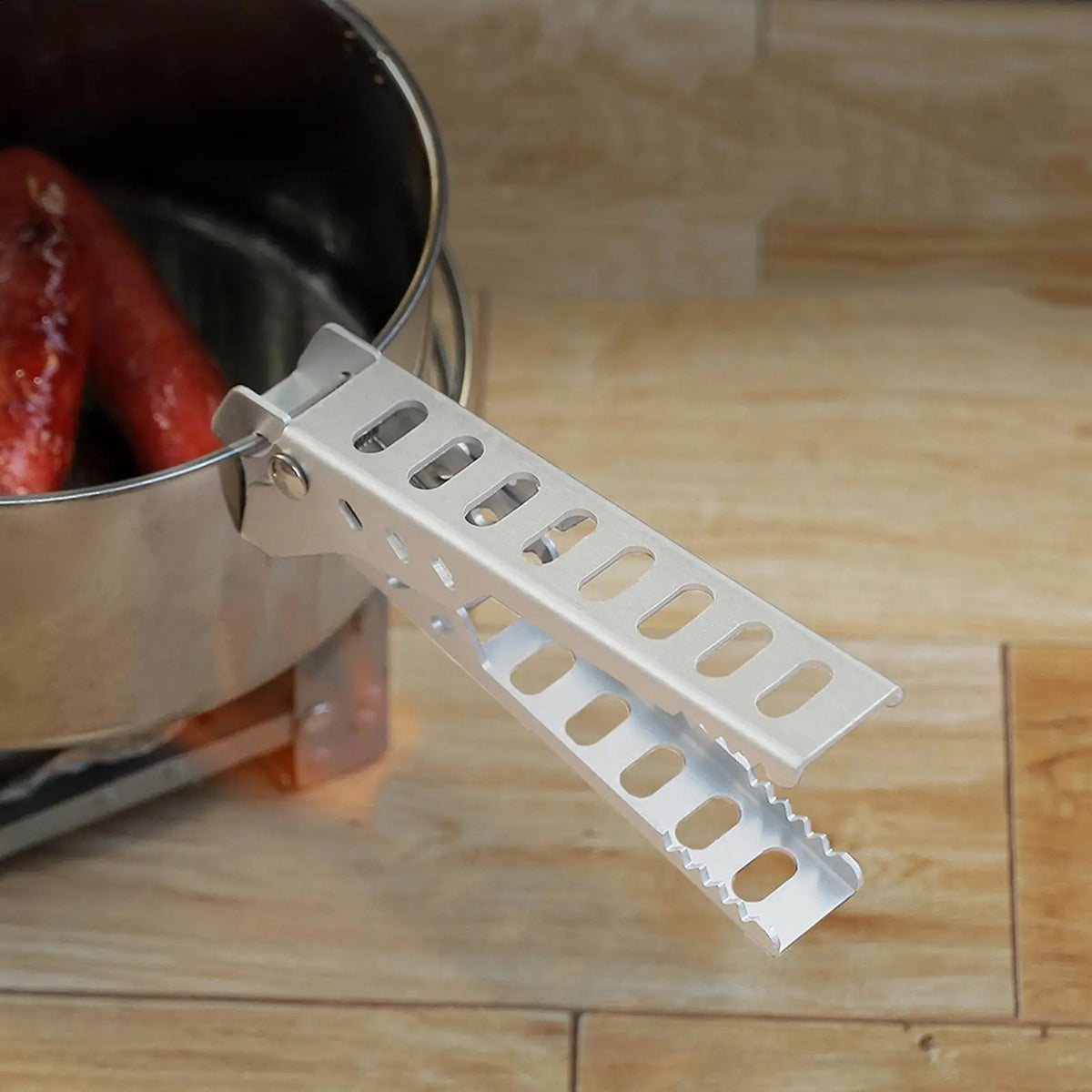 Aluminum Pot Gripper Clip for Camping, BBQ & Picnic Camping Pot Gripper Nixie