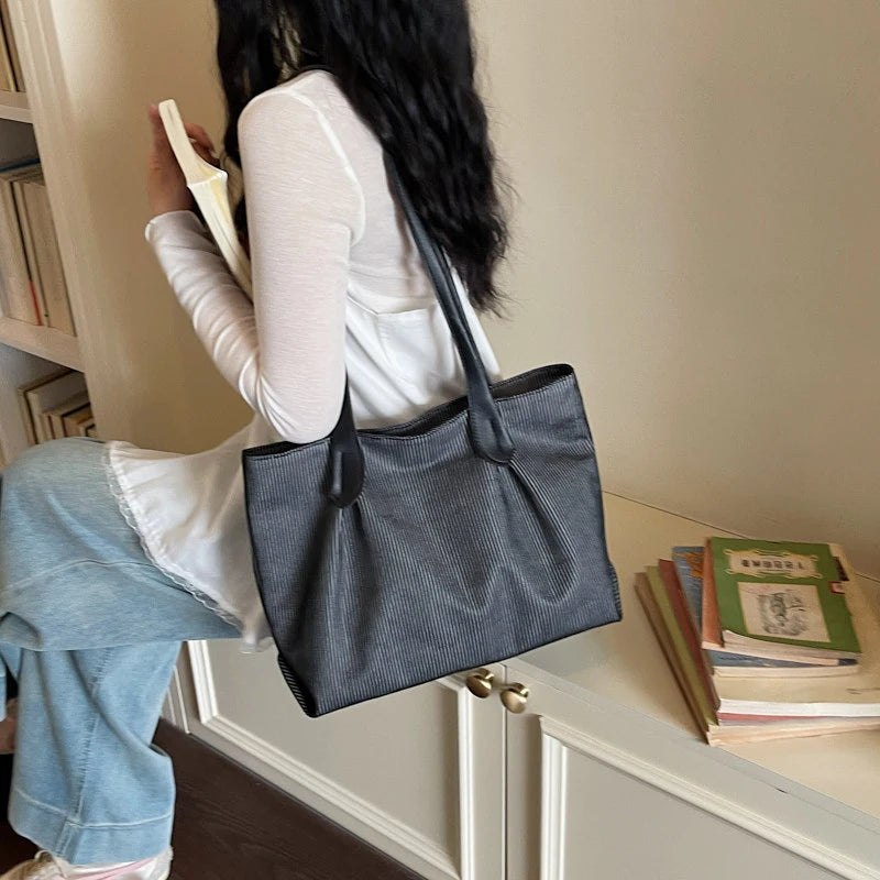 Women's Large Capacity Nylon Tote Bag – Lightweight Shoulder Bag