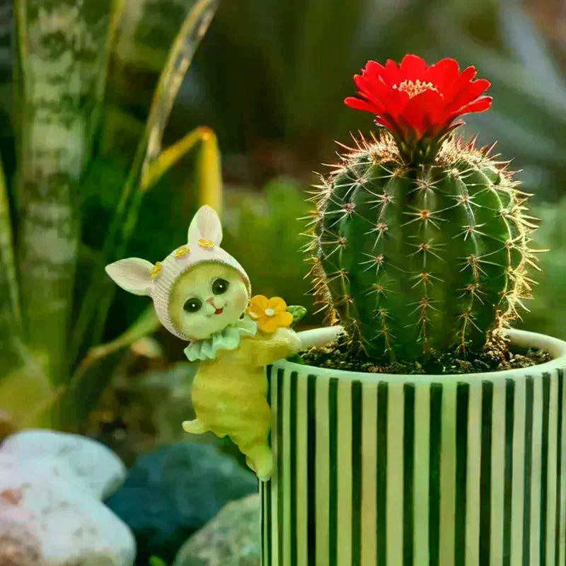 Hanging Cat Figurine Flower Pot Hugger – Resin Kitten Garden Decor Garden Figurine Nixie