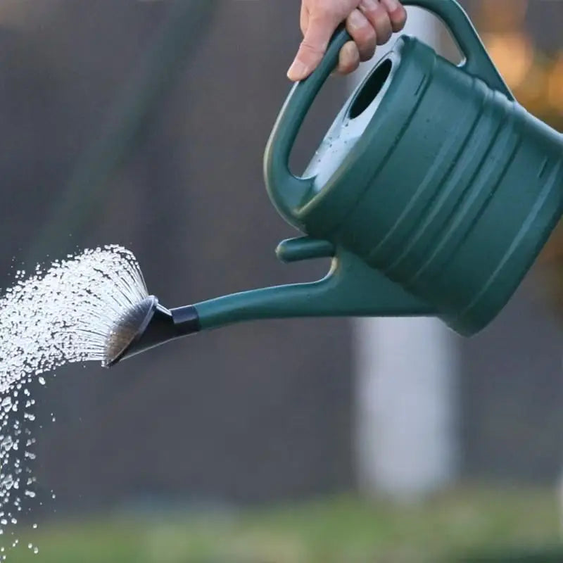 5L Lightweight Plastic Watering Can – Indoor & Outdoor Garden Garden Watering Can Nixie
