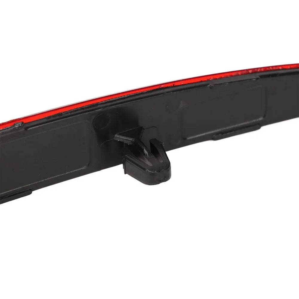 Tesla Model Y 2020-2023 Red Rear Bumper Reflector ABS Bumper Reflector Nixie