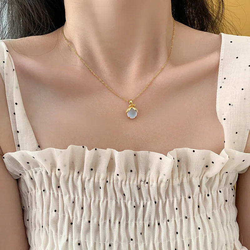Nixie Firefly Copper Pendant Necklace – Women's Clavicle Chain Pendant Necklace Nixie