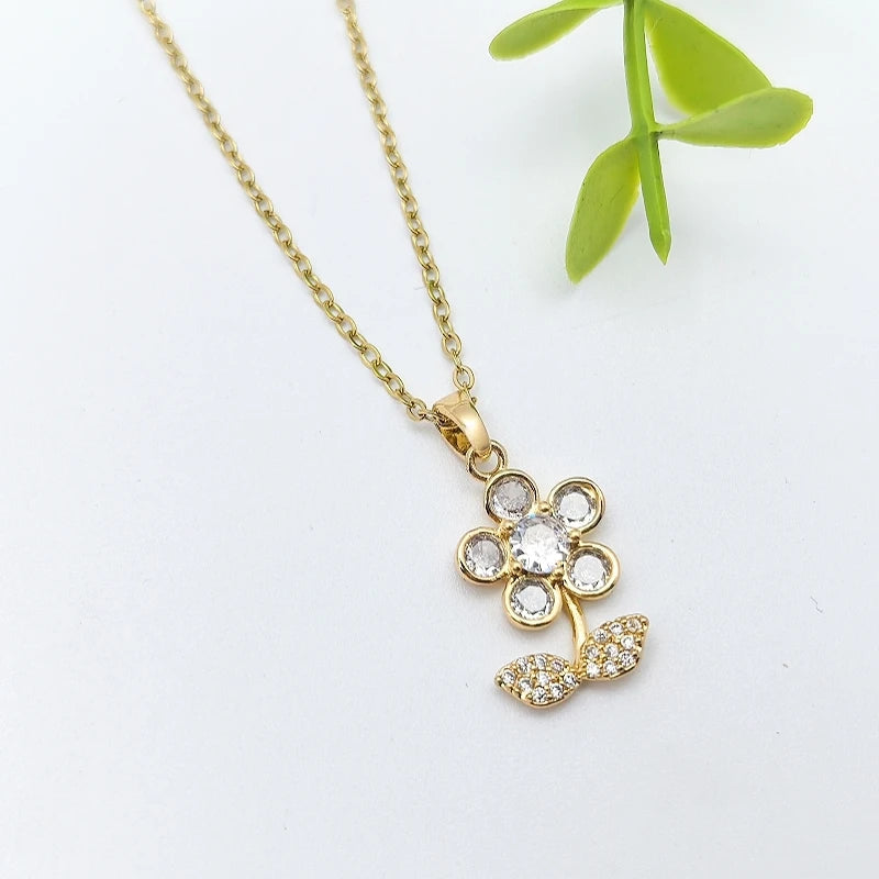 Five-Petal Flower Copper Pendant Necklace | Stainless Steel Pendant Necklace Nixie