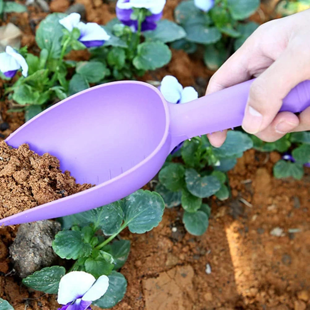 Plastic Garden Hand Trowel – Planting, Digging & Scoop Tool