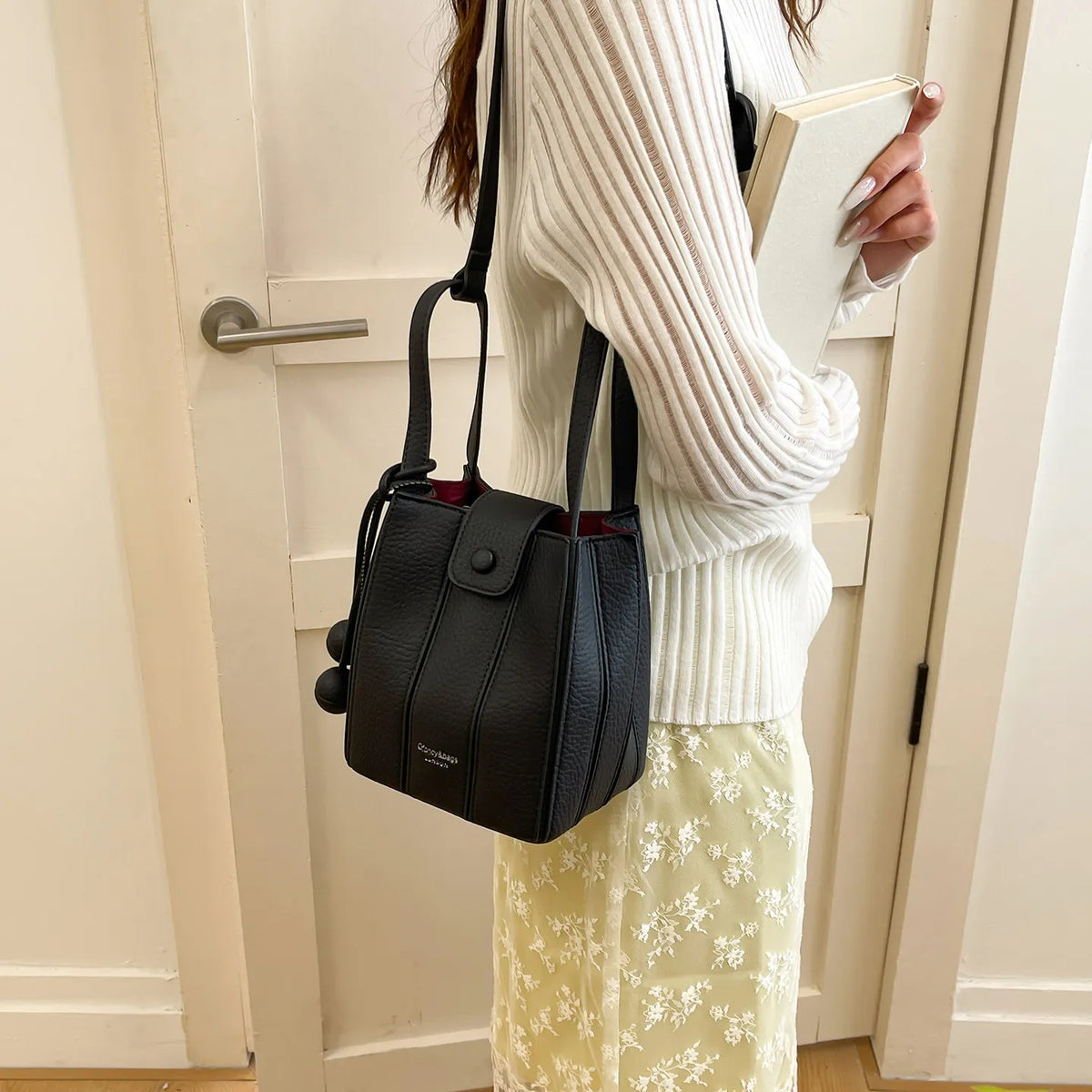 Korean Minimalist Patchwork Bucket Bag | Retro Shoulder Bag Bucket Shoulder Bag Nixie Black