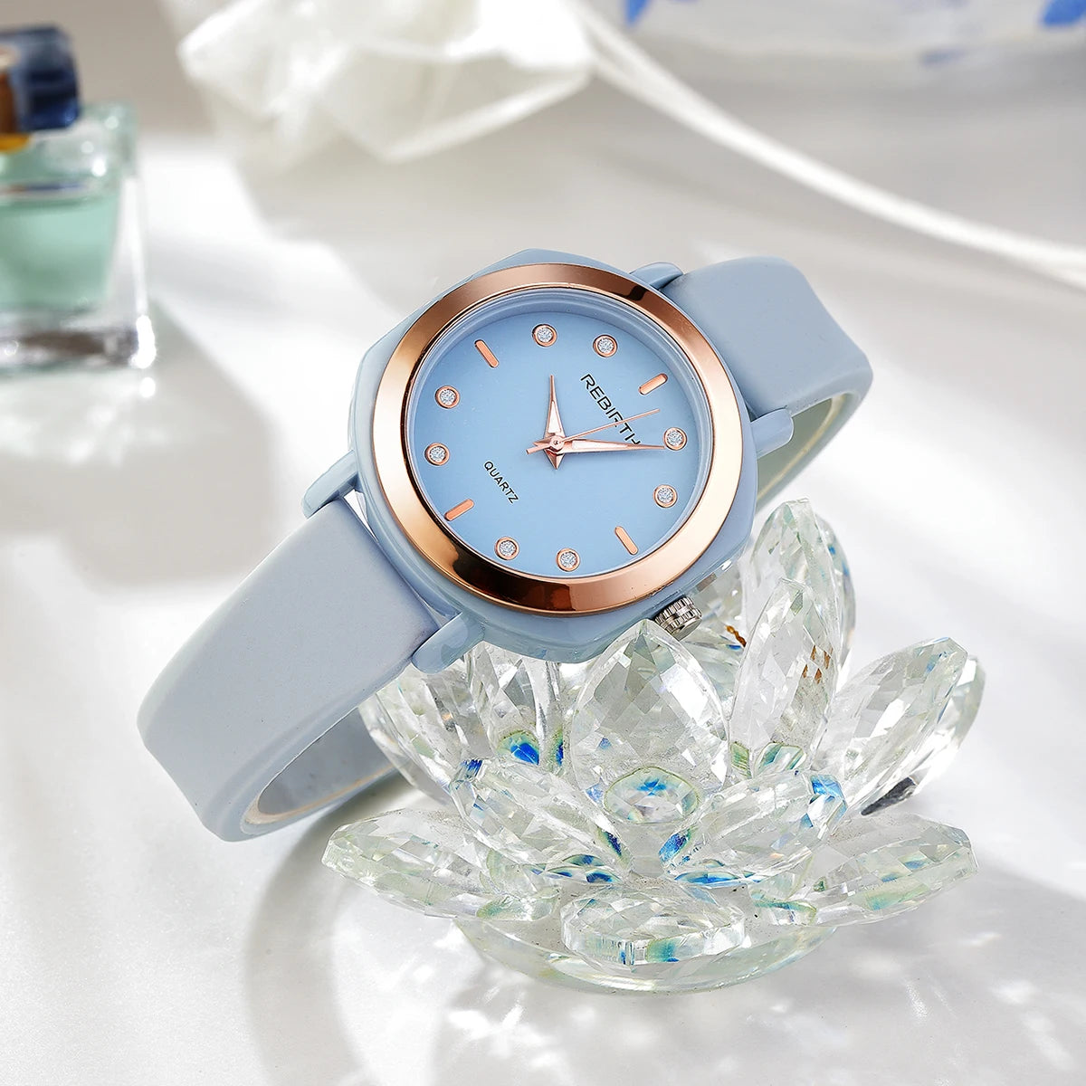 REBIRTH Women's Quartz Watch – Silicone Strap Numberless Dial Women's Quartz Watch Nixie