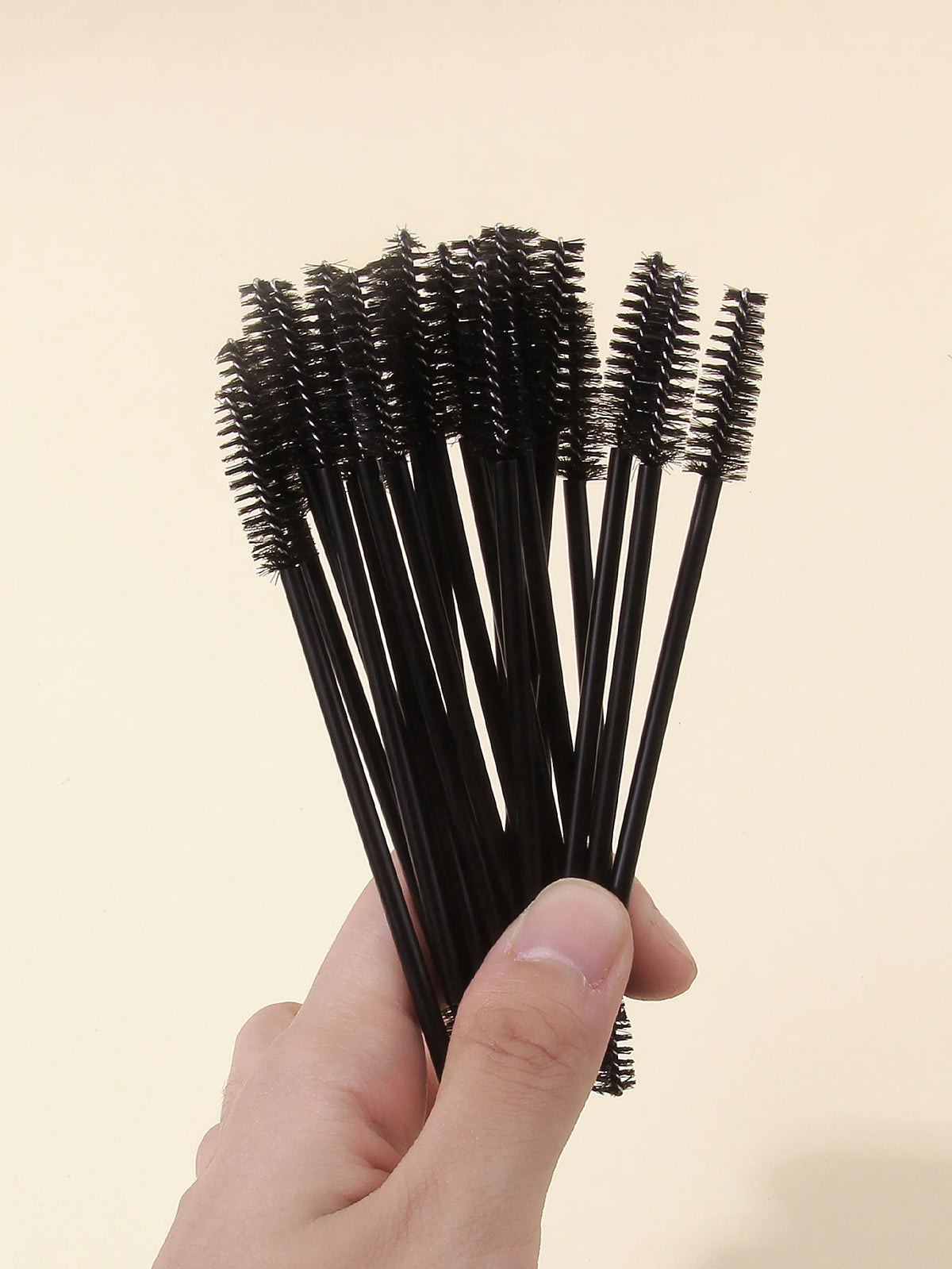 20 Mascara Wands & Eyebrow Brushes + 4 Makeup Sponges
