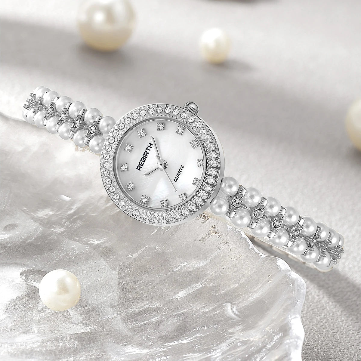 Luxury Women's Bracelet Quartz Watch – Vintage Small Dial Women's Quartz Watch Nixie
