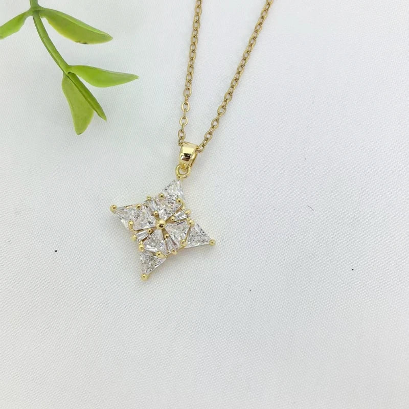Luxury Heart Four-Leaf Clover Pendant Necklace for Women