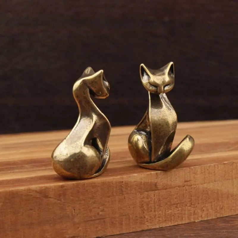 Brass Cat Figurine – Vintage Desktop Sculpture & Home Décor Decorative Figurine Nixie