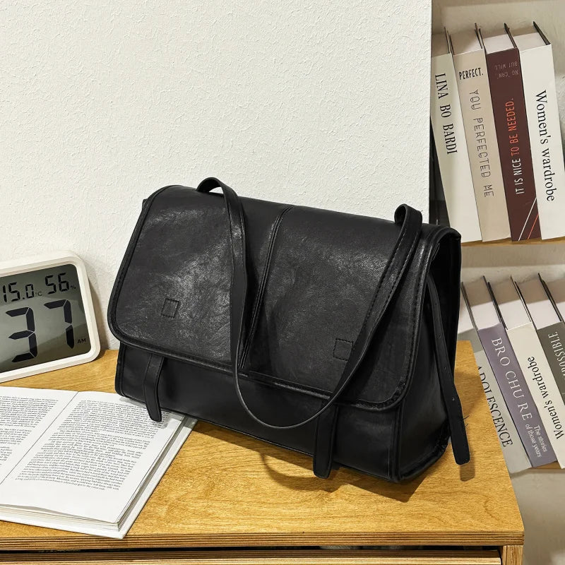 PU Leather Messenger Bag – Waterproof Vintage Crossbody Shoulder Bag Leather Messenger Bag Nixie