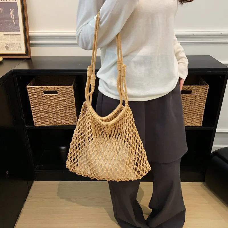 Nixie Handwoven Straw Bucket Bag – Large Women's Tote