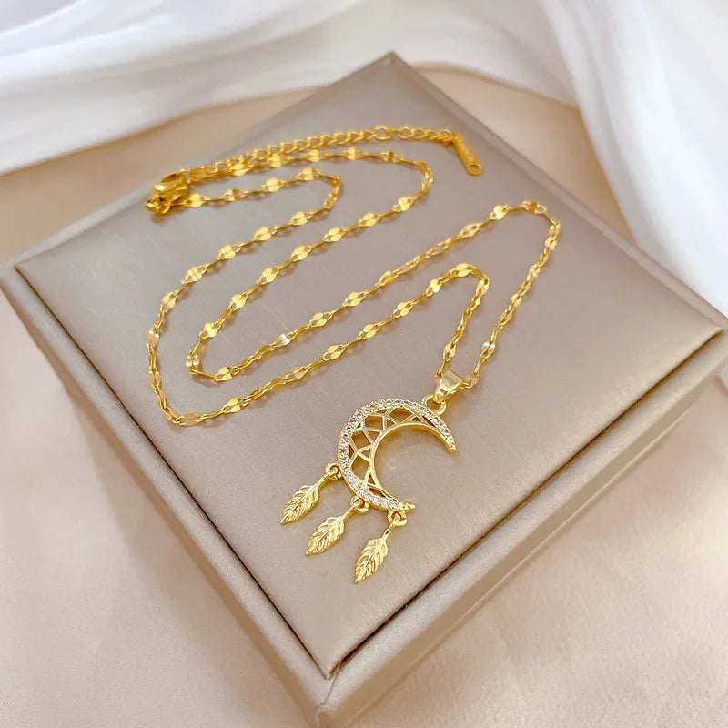 Moon Pendant Necklace Gold Choker – Minimalist Women's Jewelry Pendant Necklace Nixie